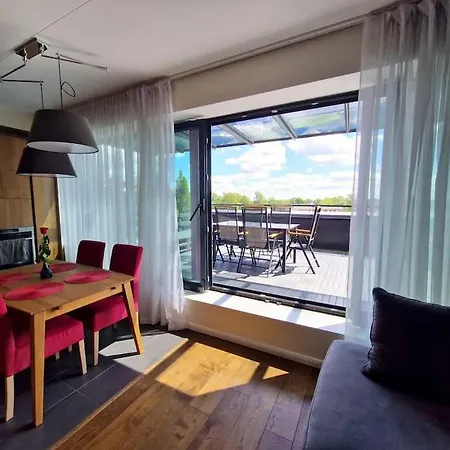 City Center Luxury With Terrace